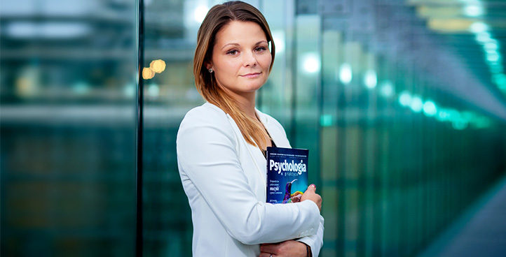 Psychoterapeutka Małgorzata Wrona z magazynem "Psychologia". Dobry psychoterapeuta terapii indywidualnej w Lublinie.